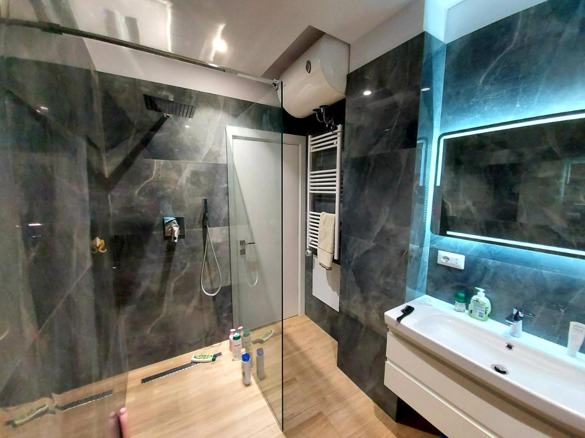 Luxurious Double Bedroom Suite Tirana Eksteriør billede